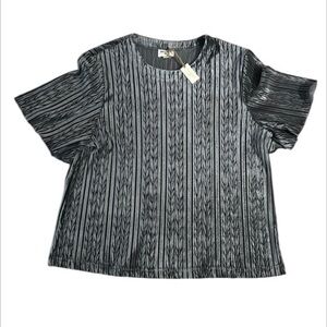 World Market size s/m silver top